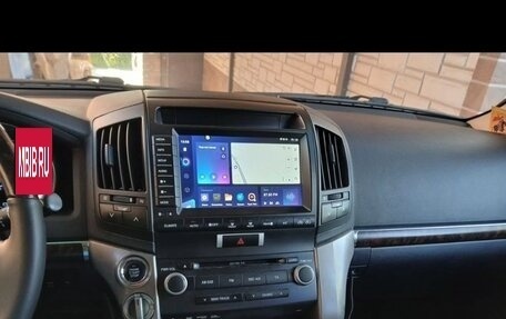 Toyota Land Cruiser 200, 2010 год, 2 650 000 рублей, 2 фотография