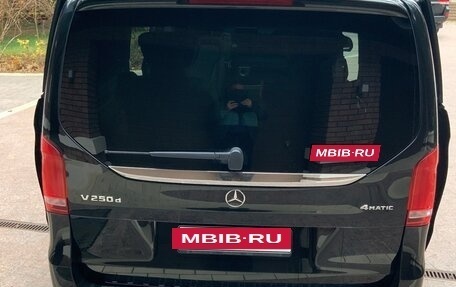 Mercedes-Benz V-Класс, 2019 год, 6 300 000 рублей, 25 фотография