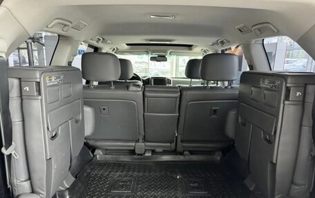 Toyota Land Cruiser 200, 2010 год, 2 650 000 рублей, 5 фотография