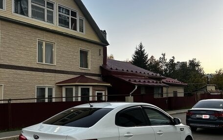 KIA Rio III рестайлинг, 2016 год, 890 000 рублей, 2 фотография