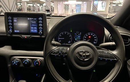 Toyota Yaris, 2020 год, 1 200 000 рублей, 9 фотография