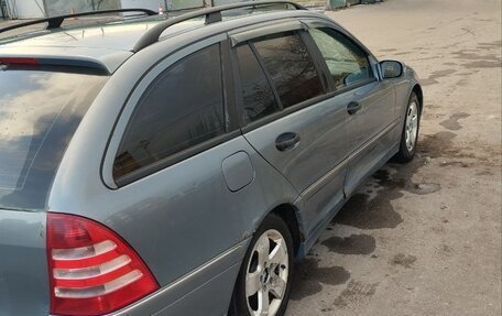 Mercedes-Benz C-Класс, 2004 год, 490 000 рублей, 4 фотография