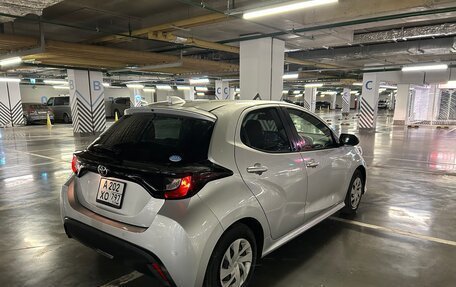 Toyota Yaris, 2020 год, 1 200 000 рублей, 2 фотография