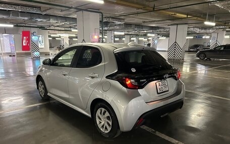 Toyota Yaris, 2020 год, 1 200 000 рублей, 3 фотография