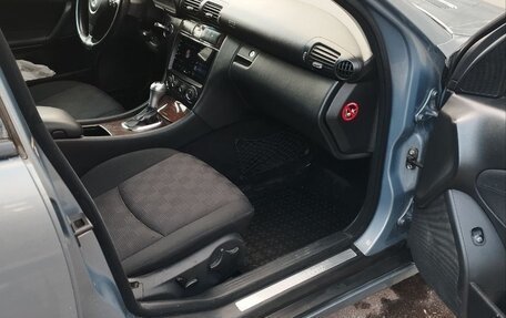 Mercedes-Benz C-Класс, 2004 год, 490 000 рублей, 9 фотография