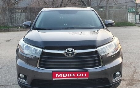 Toyota Highlander III, 2014 год, 2 820 000 рублей, 1 фотография
