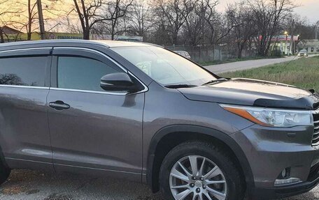 Toyota Highlander III, 2014 год, 2 820 000 рублей, 3 фотография