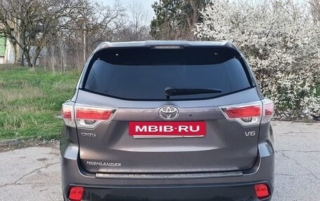 Toyota Highlander III, 2014 год, 2 820 000 рублей, 7 фотография