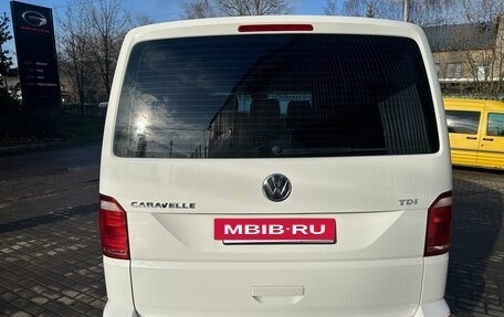 Volkswagen Caravelle T6 рестайлинг, 2016 год, 2 000 000 рублей, 9 фотография