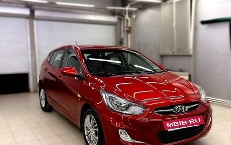 Hyundai Solaris II рестайлинг, 2011 год, 825 000 рублей, 6 фотография