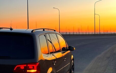 Volkswagen Touran III, 2012 год, 1 350 000 рублей, 10 фотография