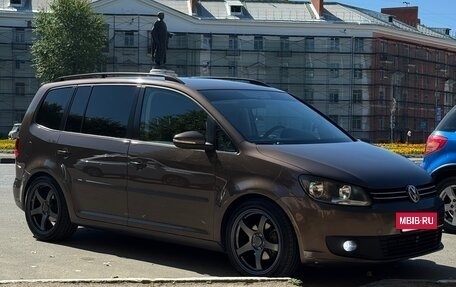 Volkswagen Touran III, 2012 год, 1 350 000 рублей, 4 фотография