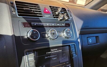 Volkswagen Touran III, 2012 год, 1 350 000 рублей, 20 фотография