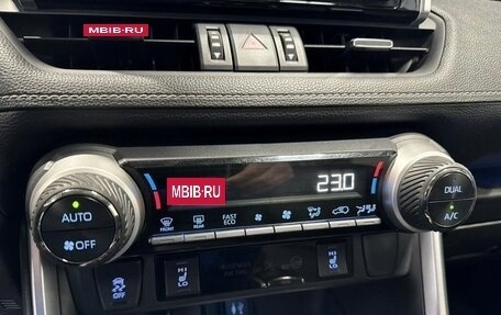 Toyota RAV4, 2020 год, 3 398 000 рублей, 24 фотография