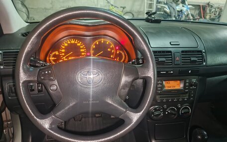 Toyota Avensis III рестайлинг, 2008 год, 900 000 рублей, 6 фотография