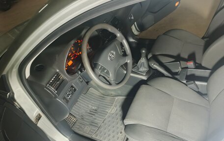 Toyota Avensis III рестайлинг, 2008 год, 900 000 рублей, 15 фотография