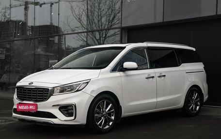 KIA Carnival III, 2018 год, 2 897 000 рублей, 1 фотография