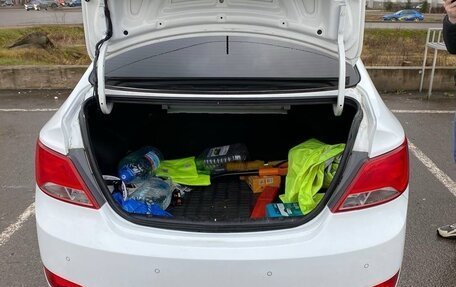 Hyundai Solaris II рестайлинг, 2016 год, 900 000 рублей, 10 фотография