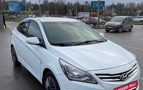 Hyundai Solaris II рестайлинг, 2016 год, 900 000 рублей, 2 фотография