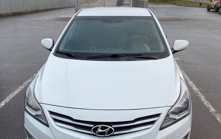 Hyundai Solaris II рестайлинг, 2016 год, 900 000 рублей, 3 фотография