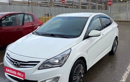 Hyundai Solaris II рестайлинг, 2016 год, 900 000 рублей, 5 фотография