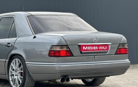 Mercedes-Benz E-Класс, 1995 год, 1 100 000 рублей, 6 фотография