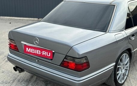 Mercedes-Benz E-Класс, 1995 год, 1 100 000 рублей, 21 фотография