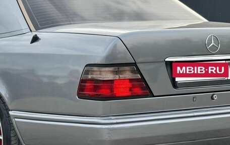 Mercedes-Benz E-Класс, 1995 год, 1 100 000 рублей, 25 фотография