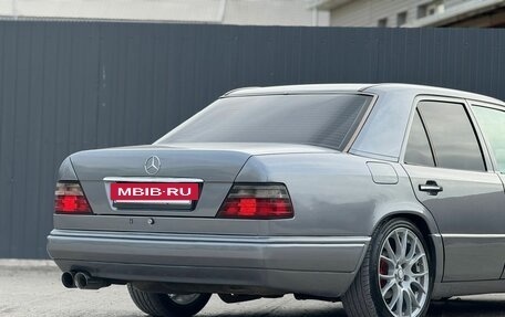 Mercedes-Benz E-Класс, 1995 год, 1 100 000 рублей, 26 фотография