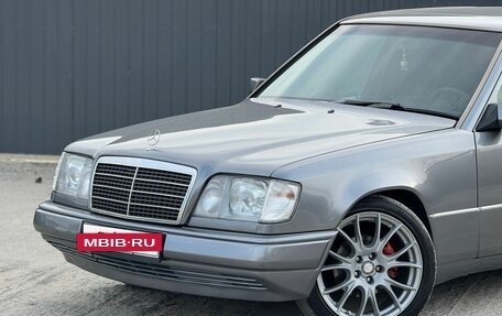 Mercedes-Benz E-Класс, 1995 год, 1 100 000 рублей, 33 фотография