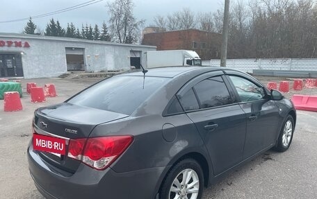 Chevrolet Cruze II, 2013 год, 700 000 рублей, 3 фотография