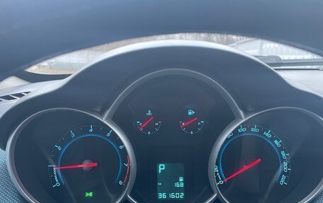 Chevrolet Cruze II, 2013 год, 700 000 рублей, 9 фотография