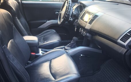 Mitsubishi Outlander III рестайлинг 3, 2010 год, 1 280 000 рублей, 7 фотография