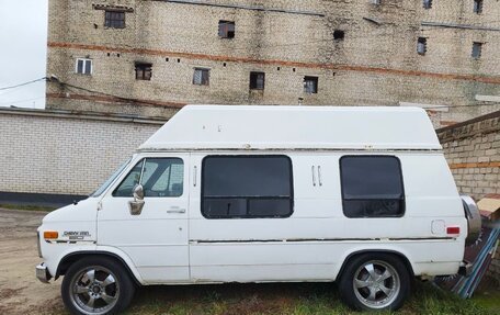 Chevrolet Van, 1987 год, 2 000 000 рублей, 3 фотография