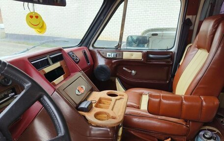 Chevrolet Van, 1987 год, 2 000 000 рублей, 9 фотография