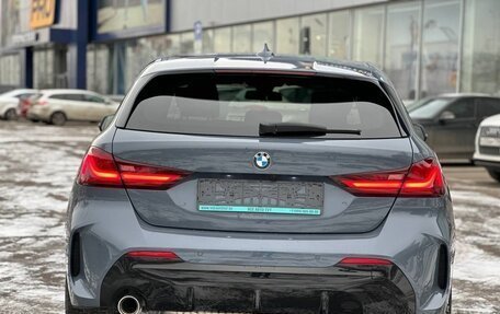 BMW 1 серия, 2020 год, 2 100 000 рублей, 4 фотография