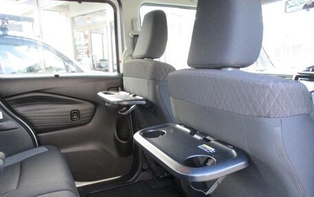 Mitsubishi Delica D:2, 2022 год, 1 050 000 рублей, 9 фотография