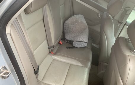 Audi A4, 2004 год, 555 000 рублей, 9 фотография