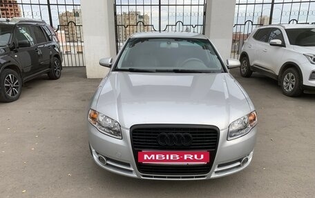 Audi A4, 2004 год, 555 000 рублей, 3 фотография
