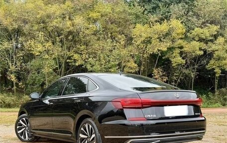 Volkswagen Passat B8 рестайлинг, 2021 год, 2 000 000 рублей, 4 фотография