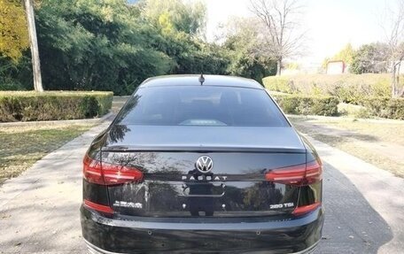 Volkswagen Passat B8 рестайлинг, 2021 год, 2 000 000 рублей, 8 фотография