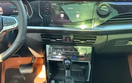 Volkswagen Passat B8 рестайлинг, 2021 год, 2 000 000 рублей, 11 фотография