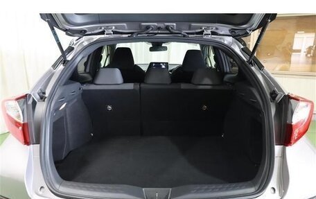 Toyota C-HR I рестайлинг, 2021 год, 1 440 000 рублей, 13 фотография