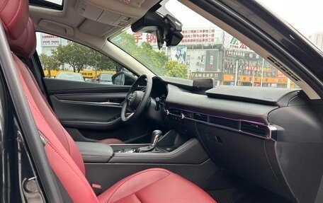 Mazda 3, 2024 год, 1 750 300 рублей, 10 фотография