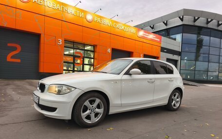 BMW 1 серия, 2009 год, 749 000 рублей, 2 фотография