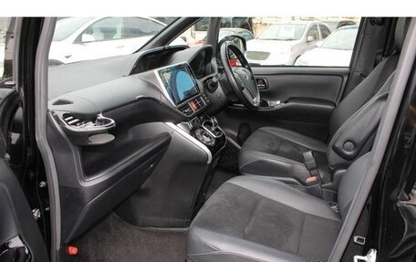 Toyota Voxy, 2022 год, 2 540 000 рублей, 10 фотография