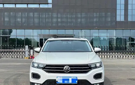 Volkswagen T-Roc I, 2021 год, 1 378 000 рублей, 2 фотография