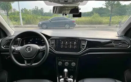 Volkswagen T-Roc I, 2021 год, 1 378 000 рублей, 8 фотография