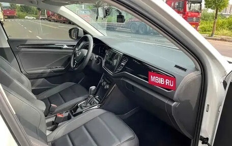 Volkswagen T-Roc I, 2021 год, 1 378 000 рублей, 5 фотография