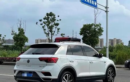 Volkswagen T-Roc I, 2021 год, 1 378 000 рублей, 25 фотография